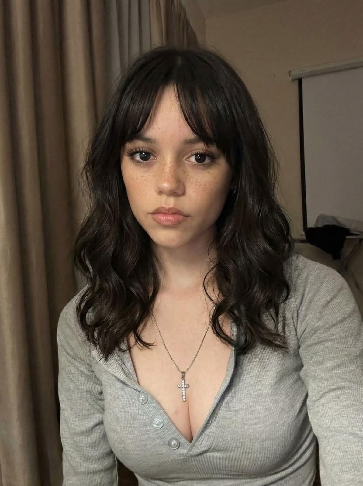 Celebrity Nude Deepfake of Jenna Ortega 8 Original Image